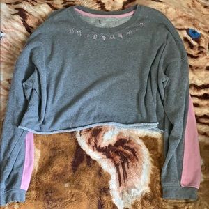 Long sleeved crop top